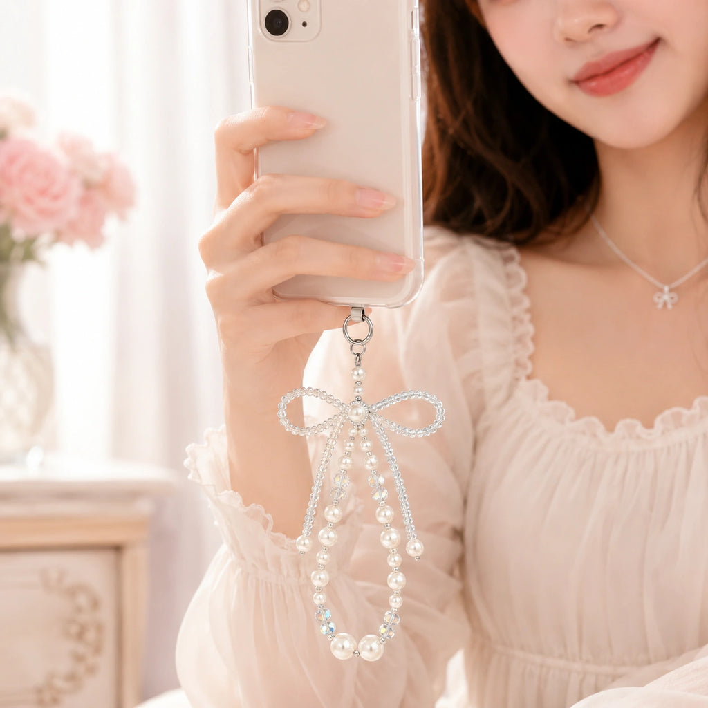 Minimal Pearl Phone Strap
